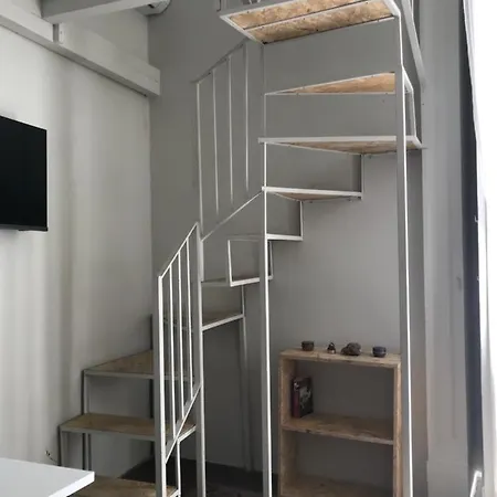 Avaya - Monolocale Soppalcato In Centro Storico شقة